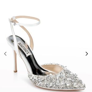 Badgley Mischka "Nicolitie" Pumps in crystal-embellished satin